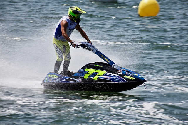 这条蜿蜒于 这条蜿蜒于